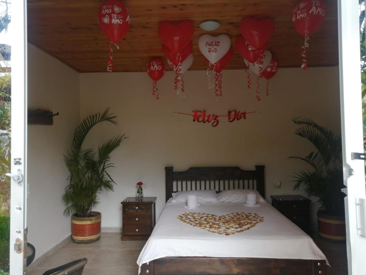 Hostal Hilltop Саленто Екстериор снимка