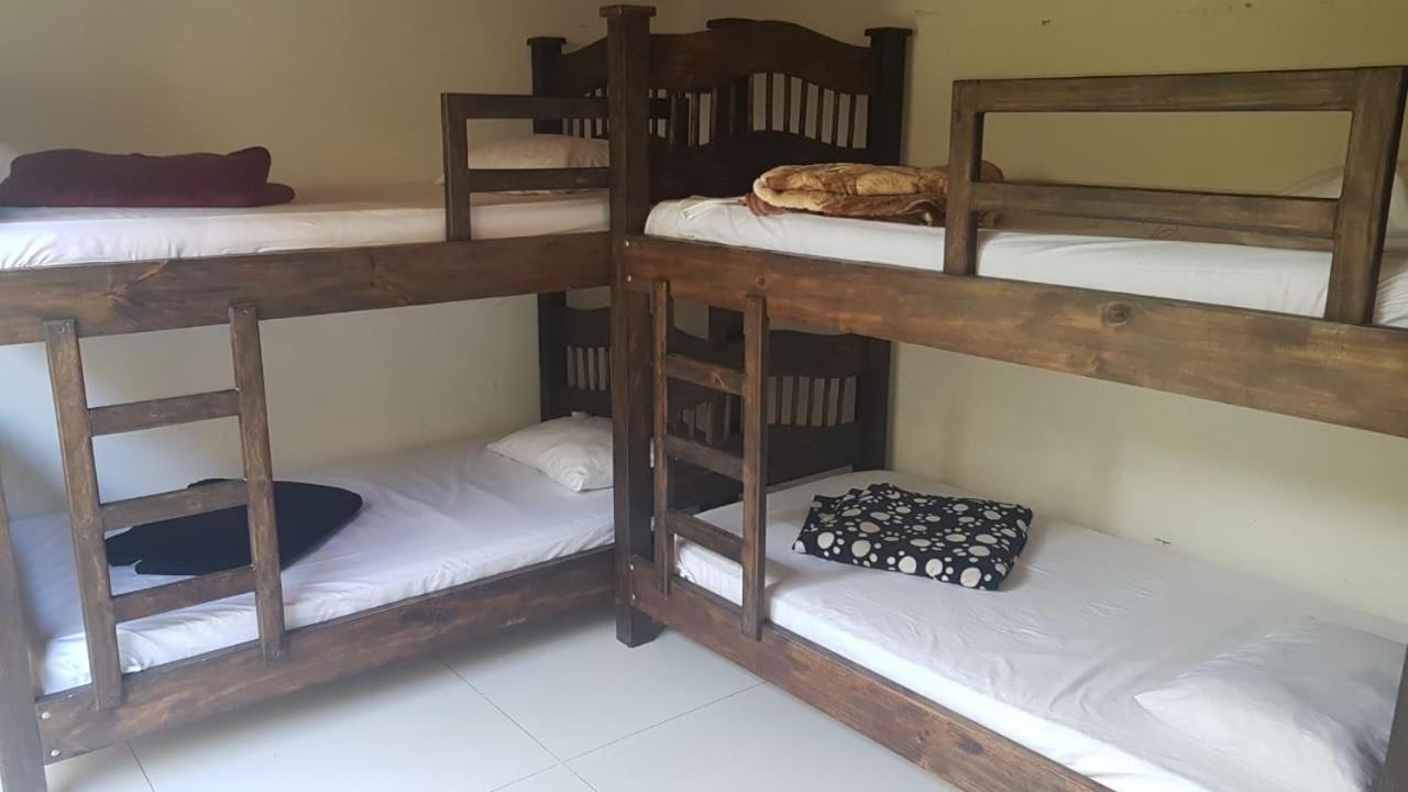 Hostal Hilltop Саленто Екстериор снимка